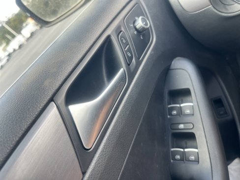 Used 2014 Volkswagen Jetta TDI image 20