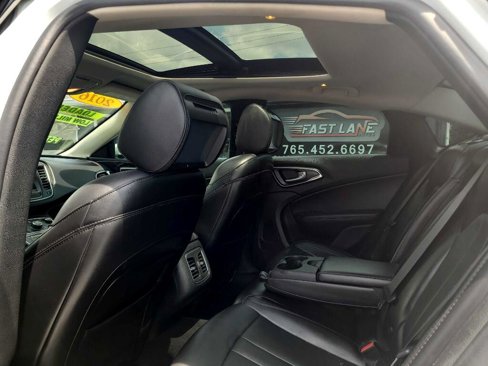 Used 2016 Chrysler 200 C w/ Sun & Sound Group image 9