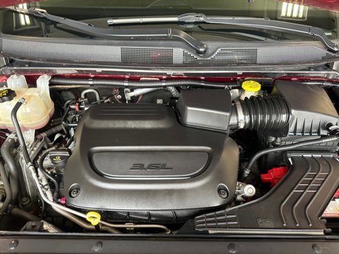 Used 2020 Chrysler Pacifica Limited image 18