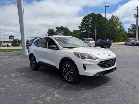 Certified 2022 Ford Escape SE w/ SE Sport Appearance Package image 2