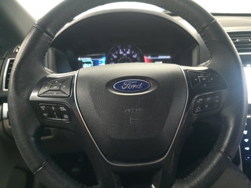 Used 2018 Ford Explorer Limited w/ Equipment Group 301A image 23