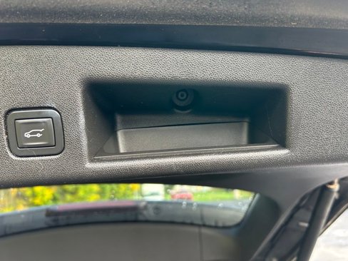 Used 2018 Chevrolet Equinox LT image 31
