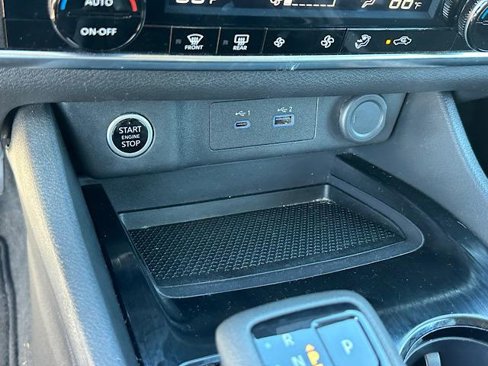 Used 2023 Nissan Rogue SV image 27
