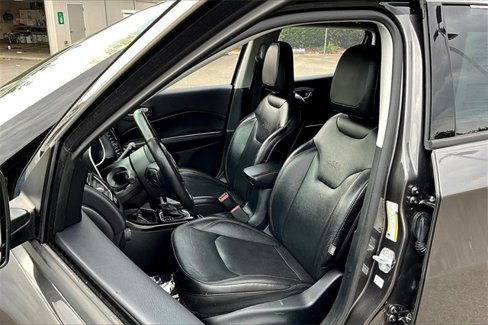 Used 2018 Jeep Compass Limited image 22