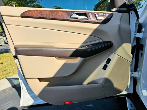 Certified 2019 Mercedes-Benz GLS 450 4MATIC image 23