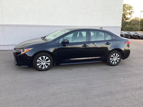 Certified 2021 Toyota Corolla LE image 2
