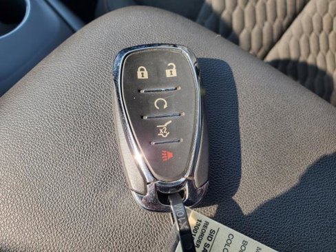Used 2020 Chevrolet Equinox LT w/ Driver Convenience Package image 26