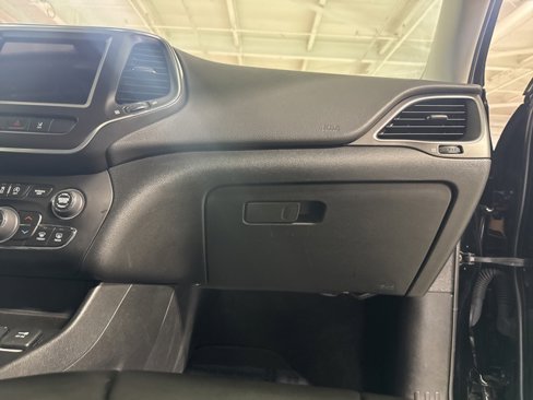 Used 2022 Jeep Cherokee Trailhawk w/ Comfort/Convenience Group image 46