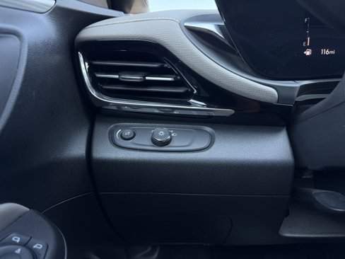 Used 2024 Buick Envista Avenir image 13