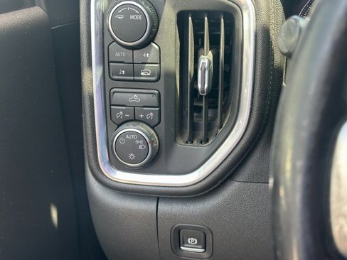 Used 2020 Chevrolet Silverado 1500 LT w/ Convenience Package image 24