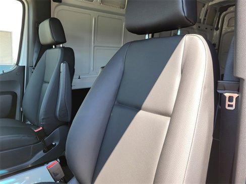 New 2025 Mercedes-Benz Sprinter 2500 image 10