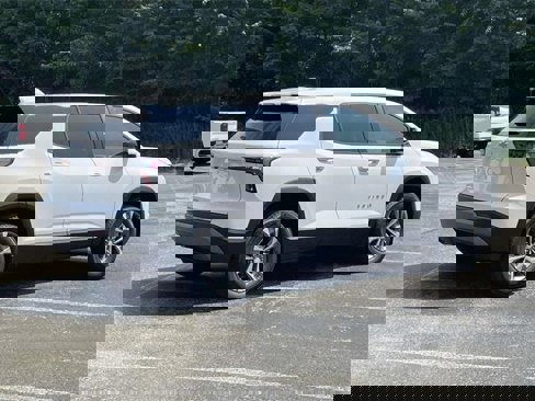 New 2026 Chevrolet Equinox LT w/ LPO, Floor Liner Package image 3