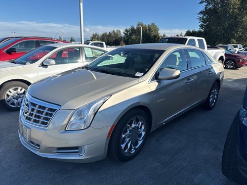 Used 2013 Cadillac XTS Luxury w/ Driver Awareness Package image 3