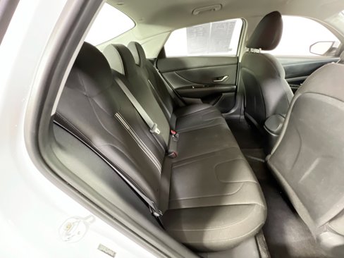 Used 2023 Hyundai Elantra SEL image 24