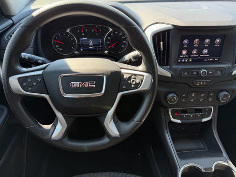 Used 2024 GMC Terrain SLE image 15