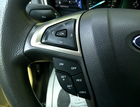 Used 2015 Ford Fusion SE image 21