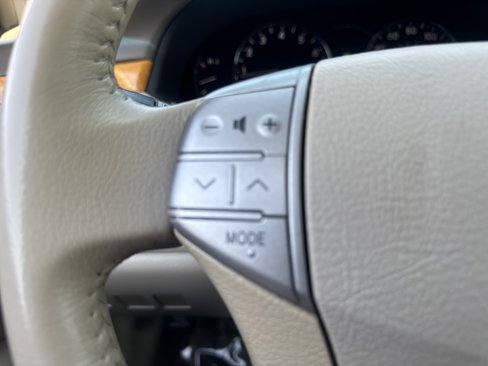 Used 2007 Toyota Avalon Limited image 19