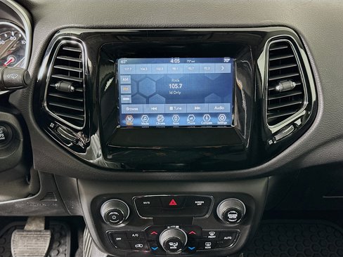 Used 2018 Jeep Compass Altitude w/ Popular Equipment Group image 19