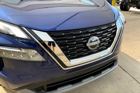 Used 2023 Nissan Rogue SV image 29
