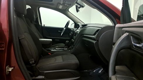 Used 2017 Chevrolet Traverse LT w/ Style and Technology Package image 20