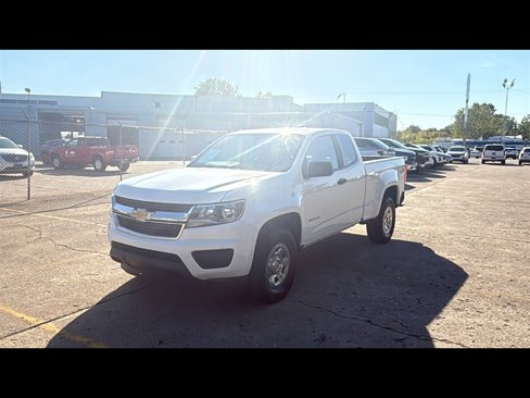 Used 2020 Chevrolet Colorado W/T image 2