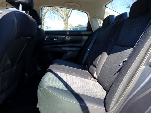 Used 2016 Nissan Altima 2.5 SV image 11