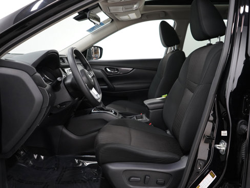 Used 2020 Nissan Rogue SV image 20