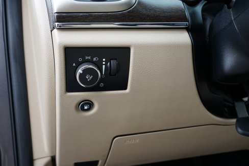 Used 2014 Jeep Grand Cherokee Limited image 16
