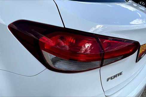 Used 2017 Kia Forte LX image 24
