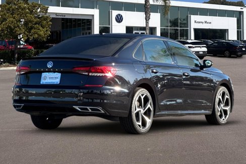 Used 2020 Volkswagen Passat 2.0T R-Line image 4