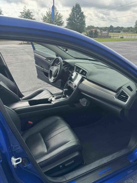 Used 2016 Honda Civic Touring image 11