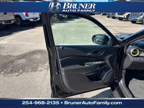 New 2026 Chevrolet Trax LT w/ Driver Confidence Package image 11