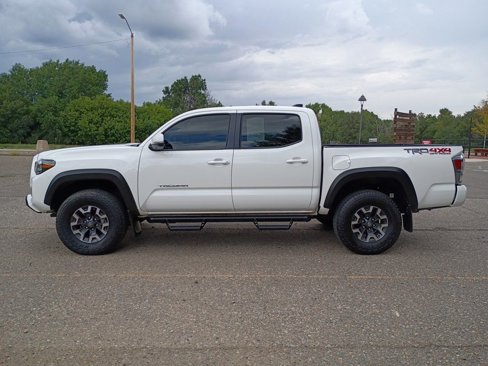 Used 2023 Toyota Tacoma TRD Off-Road image 6