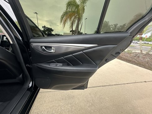 Used 2017 INFINITI Q50 Signature Edition w/ All Weather Package (L93) image 30