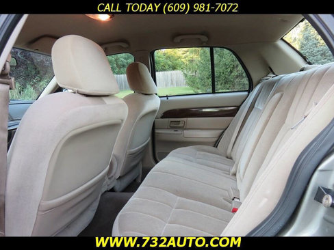 Used 2003 Mercury Grand Marquis GS image 9