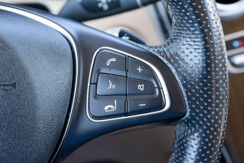 Used 2019 Mercedes-Benz GLC 300 w/ Premium Package image 28
