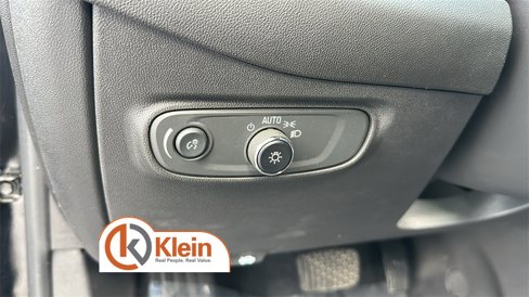 Used 2023 Chevrolet Equinox LT image 16