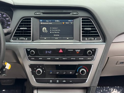 Used 2016 Hyundai Sonata SE image 21