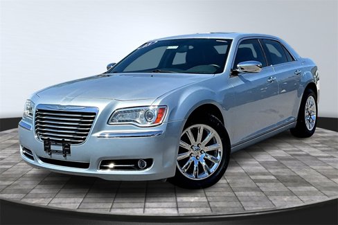 Used 2013 Chrysler 300 C image 1