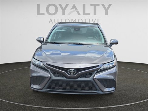 Used 2023 Toyota Camry SE image 8