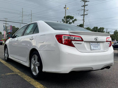 Used 2014 Toyota Camry SE image 6