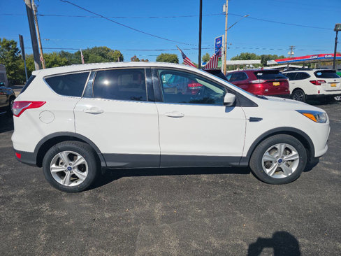Used 2015 Ford Escape SE image 6