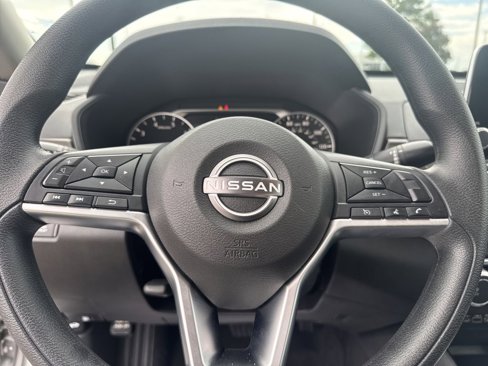 Used 2024 Nissan Altima 2.5 SV image 26