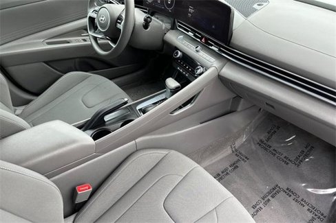 Certified 2024 Hyundai Elantra SEL image 16