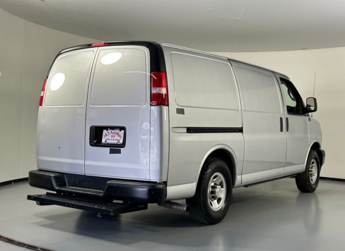 Used 2019 Chevrolet Express 2500 image 7