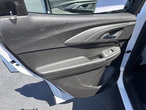 Used 2023 Chevrolet TrailBlazer LS image 11
