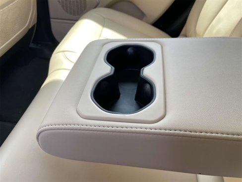 Used 2022 Jeep Grand Cherokee Limited image 12