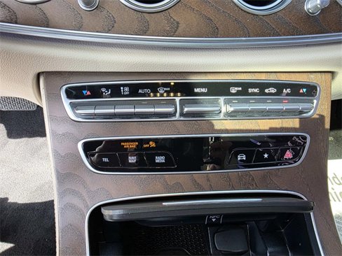 Used 2022 Mercedes-Benz E 350 Sedan w/ AMG Line Exterior image 38
