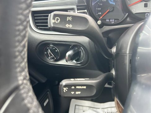 Used 2018 Porsche Macan S image 14
