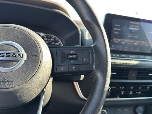 Used 2021 Nissan Rogue S image 19